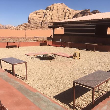 Ali BaBa Camp Hotel Wadi Rum Bagian luar foto