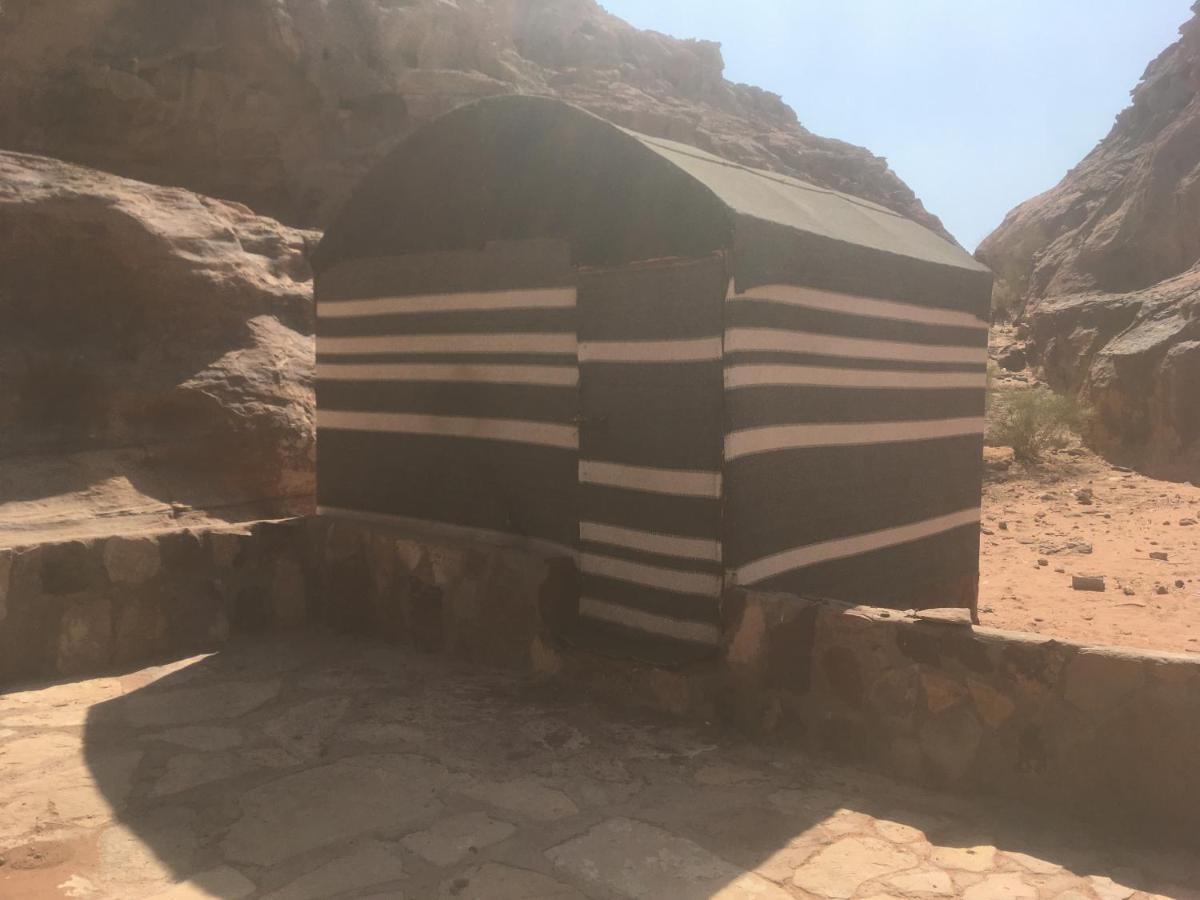 Ali BaBa Camp Hotel Wadi Rum Bagian luar foto