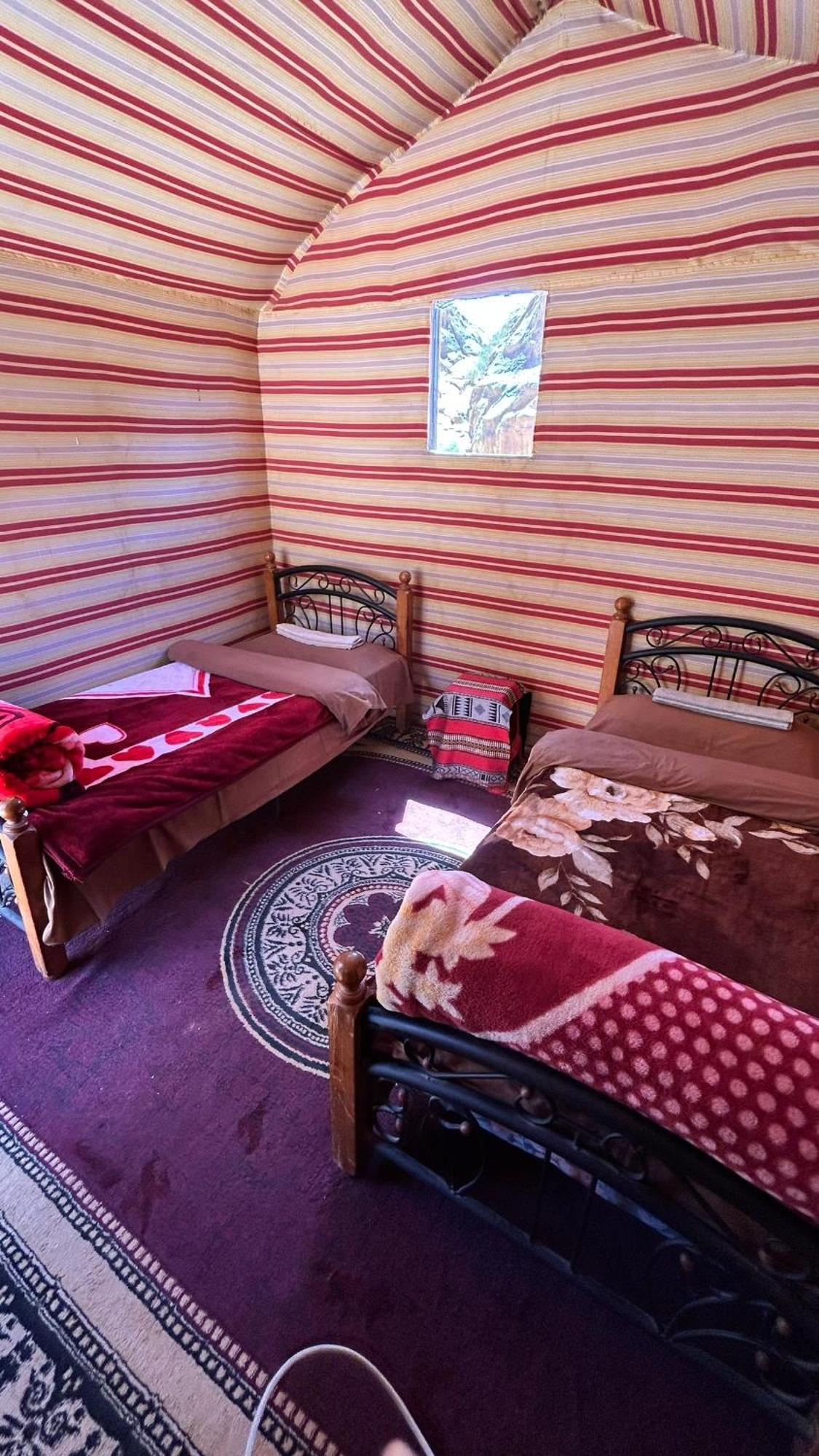 Ali BaBa Camp Hotel Wadi Rum Bagian luar foto