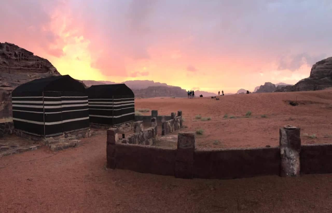 Ali BaBa Camp Hotel Wadi Rum Bagian luar foto