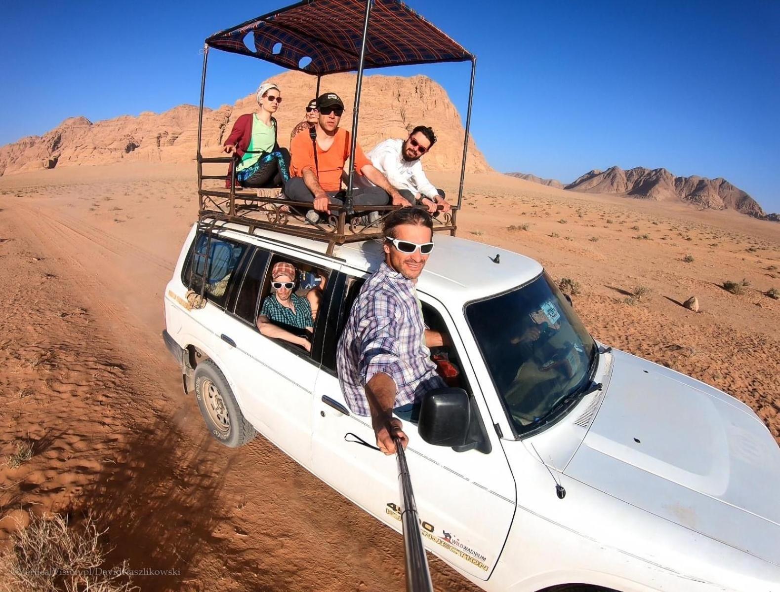 Ali BaBa Camp Hotel Wadi Rum Bagian luar foto