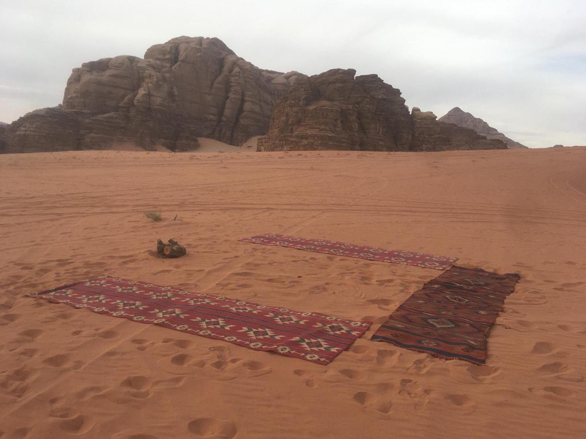 Ali BaBa Camp Hotel Wadi Rum Bagian luar foto