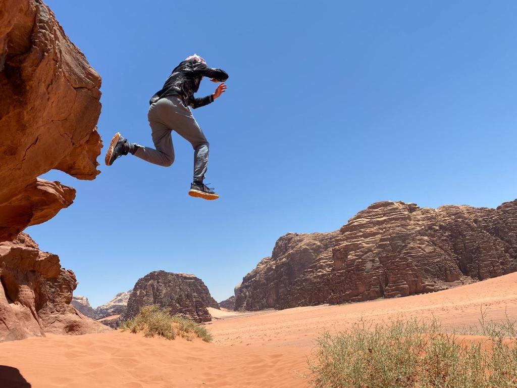 Ali BaBa Camp Hotel Wadi Rum Bagian luar foto