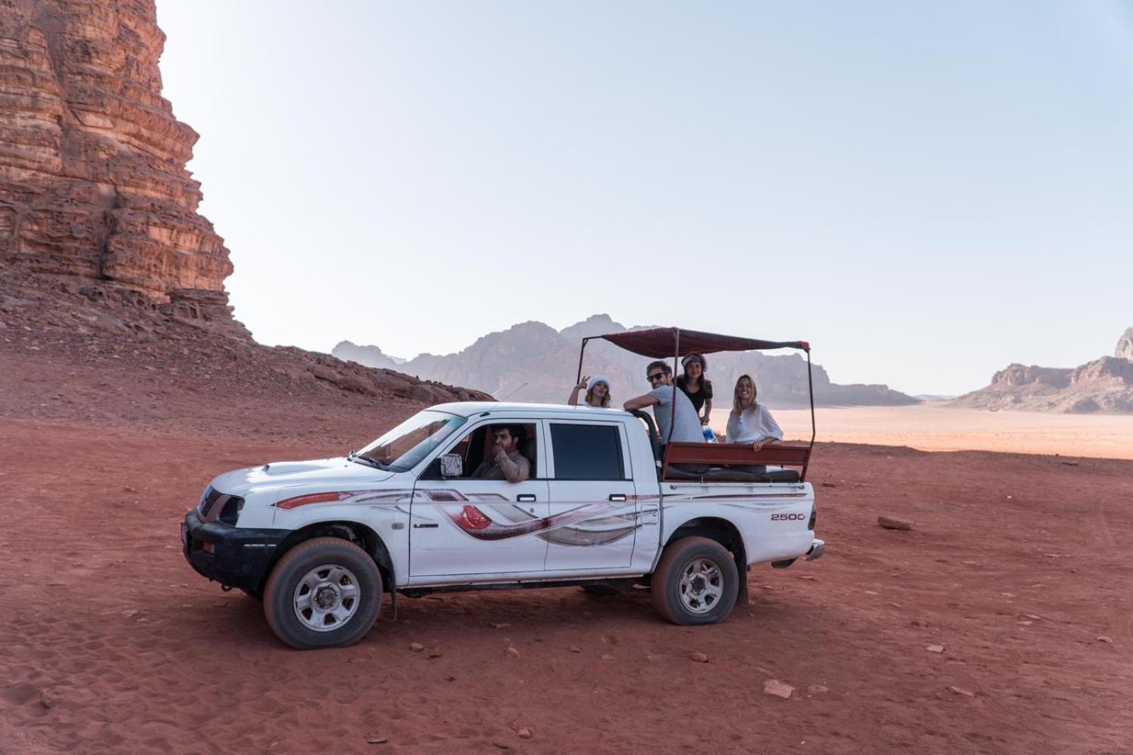 Ali BaBa Camp Hotel Wadi Rum Bagian luar foto