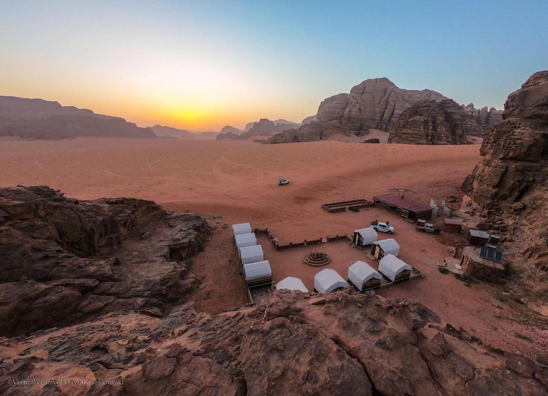 Ali BaBa Camp Hotel Wadi Rum Bagian luar foto