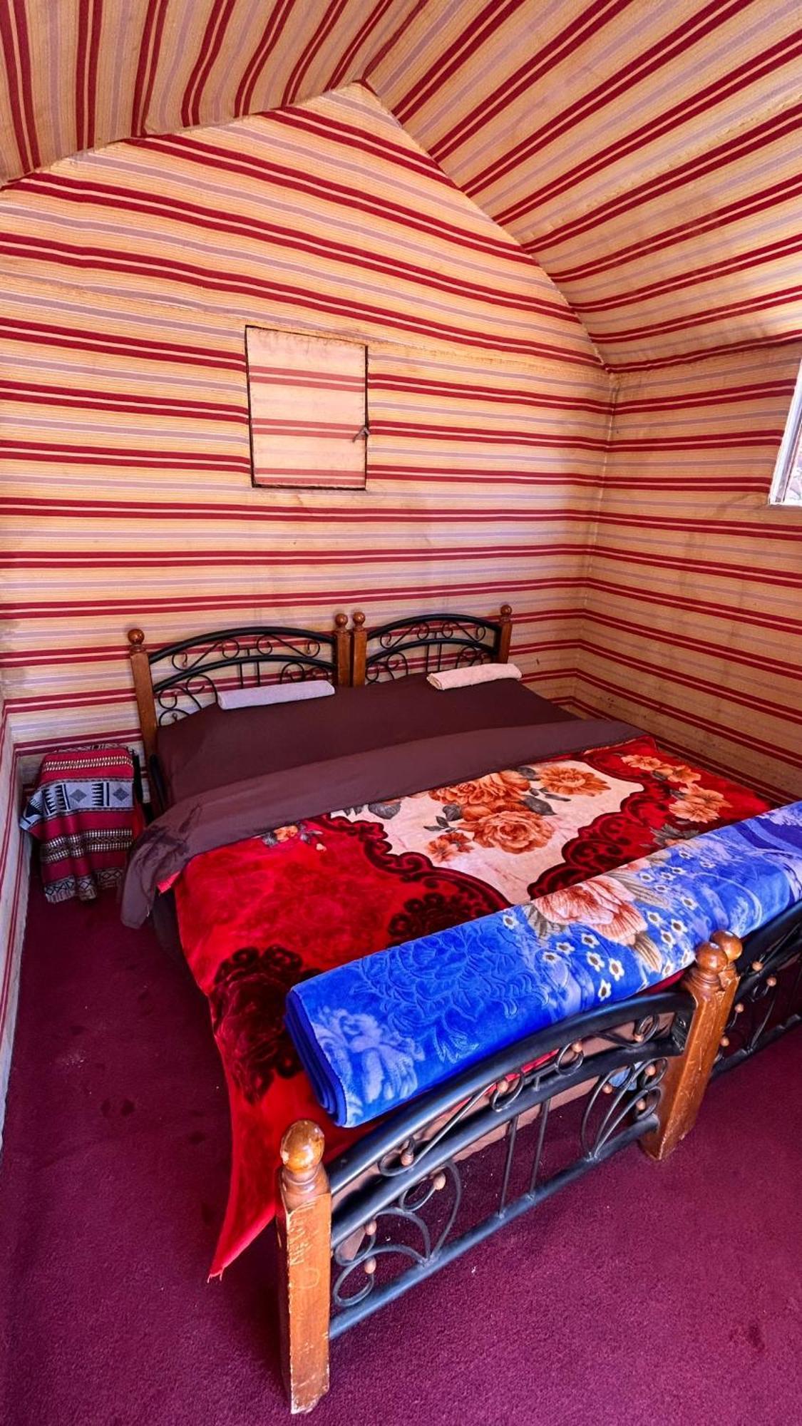 Ali BaBa Camp Hotel Wadi Rum Bagian luar foto